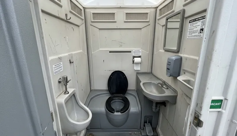 Deluxe Porta Potty (with Flushing) on-site placement in Tulsa, OK